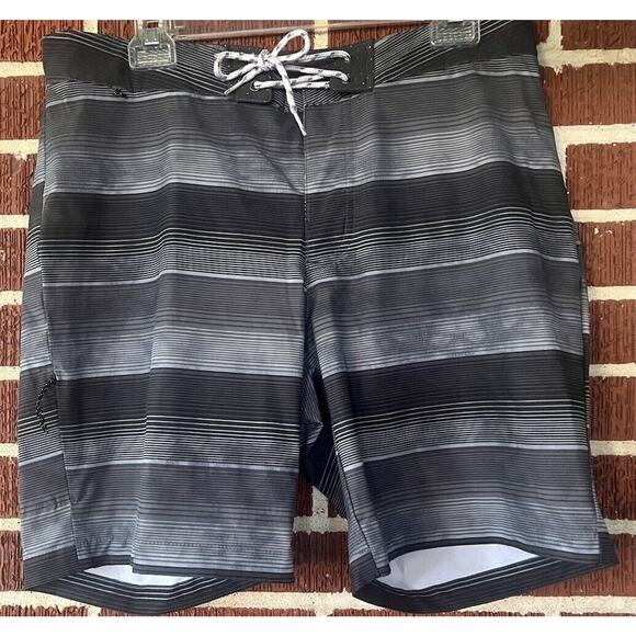 Columbia Black and Gray Striped Board Shorts Size 32 - Picture 1 of 3